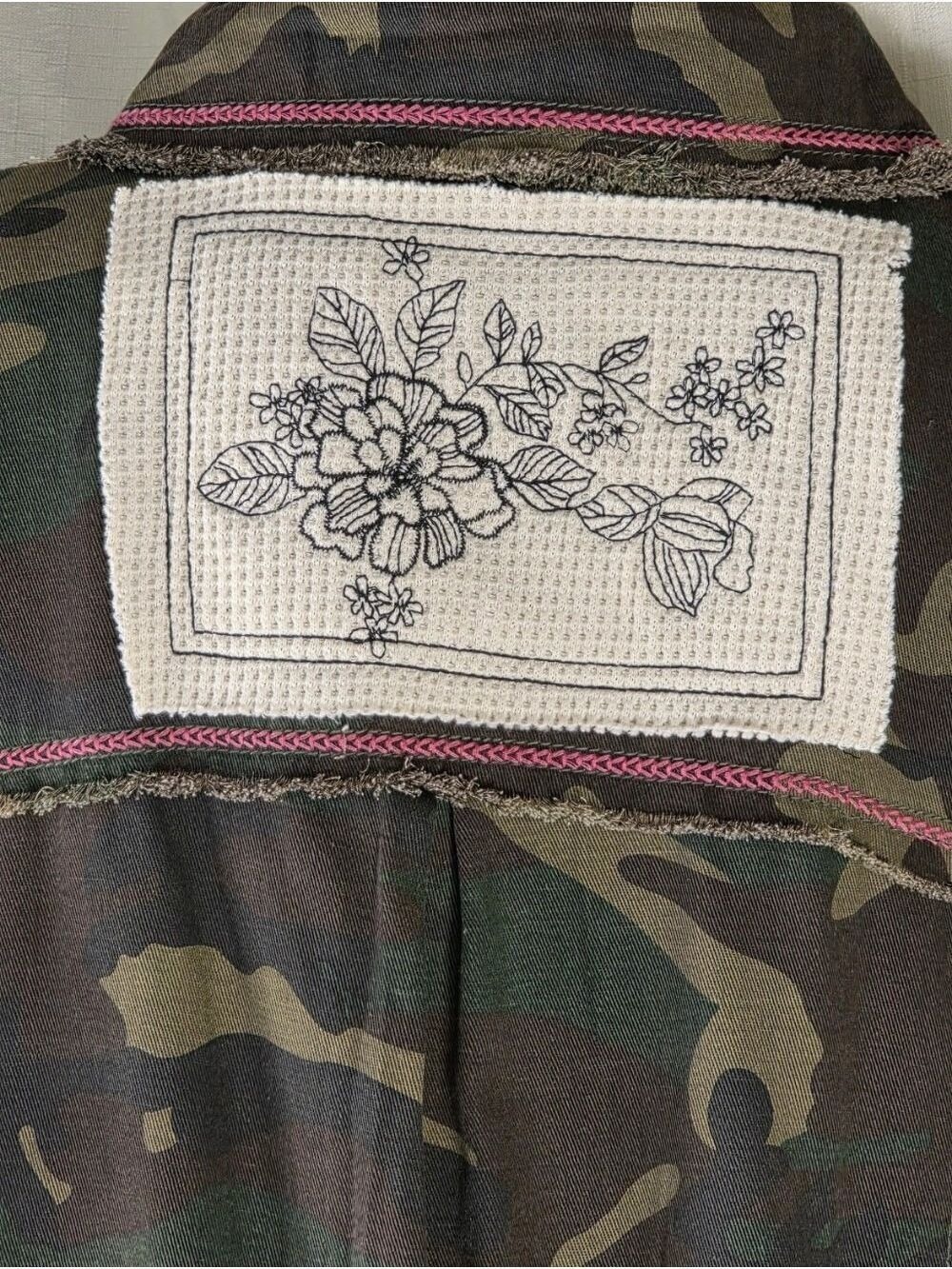 POL Camo Lace Balloon Sleeve Jacket Boho Western Shacket NWT Large - Picture 5 of 10